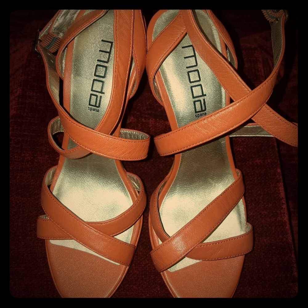 Moda Orange Heels